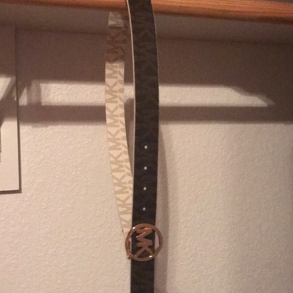 Never worn it, don’t plan on ever using it - Picture 2 of 2